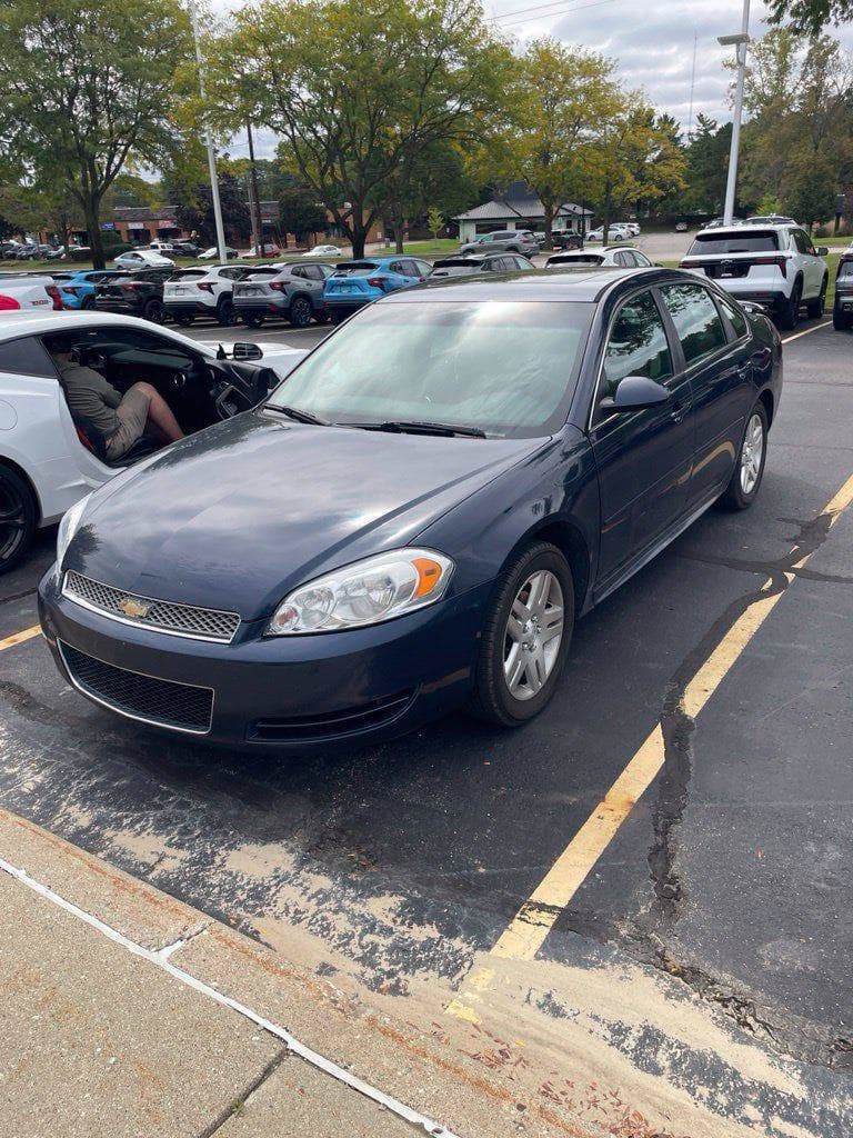 2012 Chevrolet Impala LT Retail — photo 1 of 4