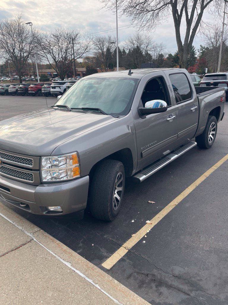 2013 Chevrolet Silverado 1500 LT — photo 1 of 5