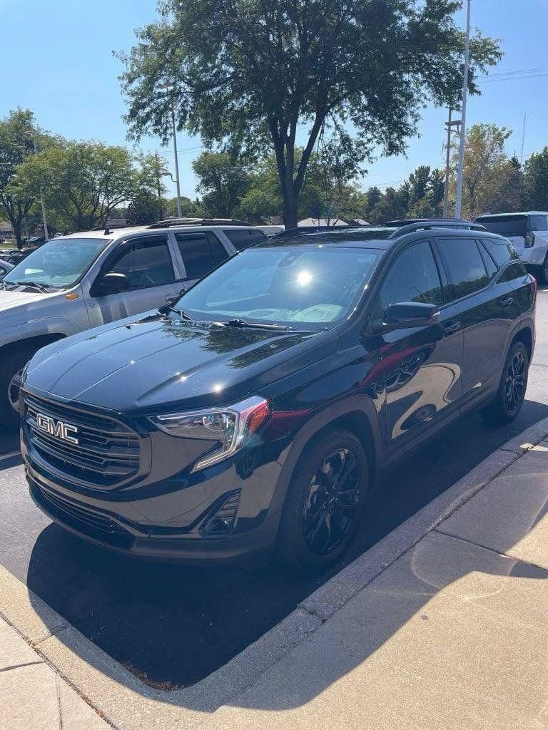 2020 GMC Terrain SLT — photo 1 of 5