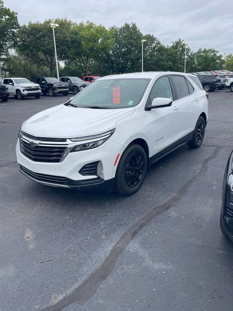 2024 Chevrolet Equinox LT — photo 1 of 53