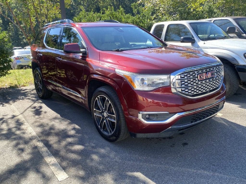 2017 GMC Acadia Denali — photo 1 of 24