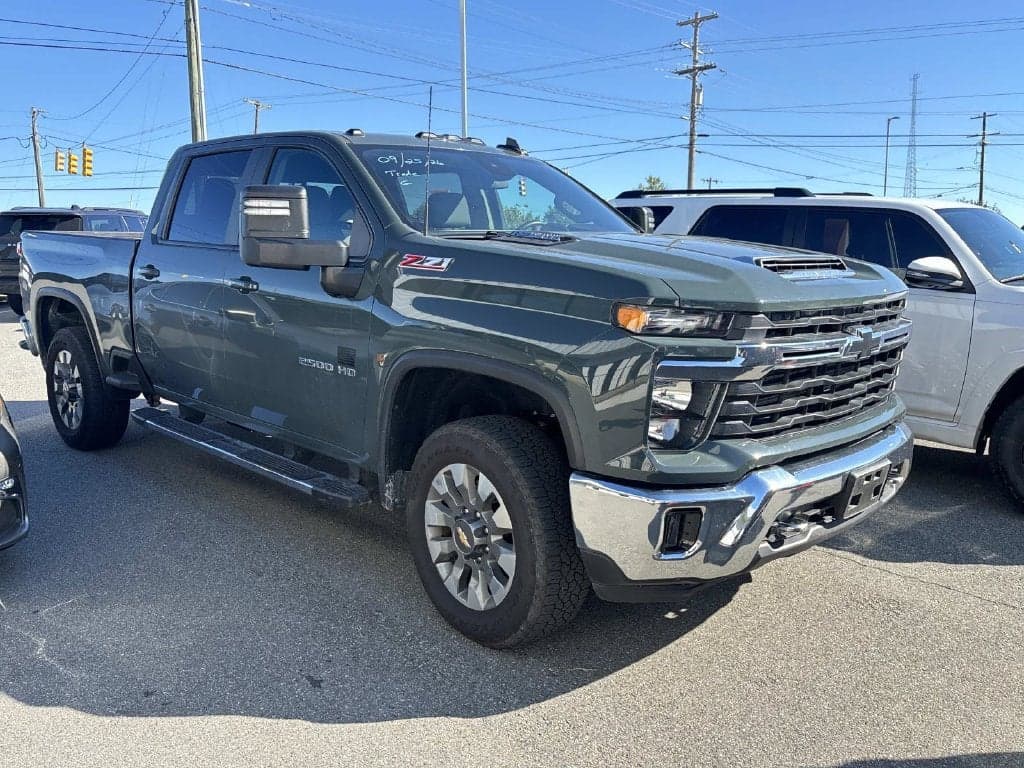 2025 Chevrolet Silverado 2500HD LT — photo 1 of 27