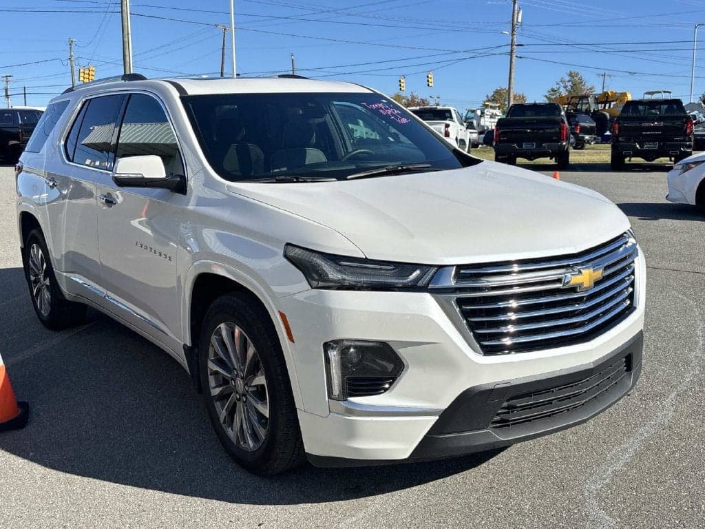 2023 Chevrolet Traverse Premier — photo 1 of 5