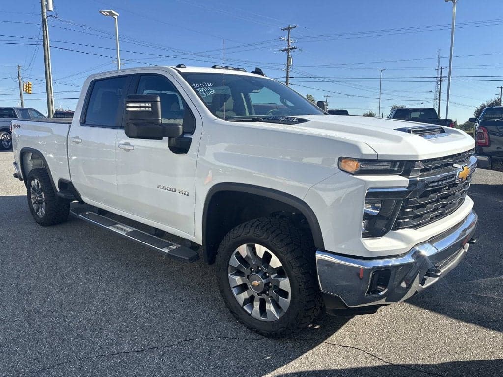 2024 Chevrolet Silverado 2500HD LT — photo 1 of 12