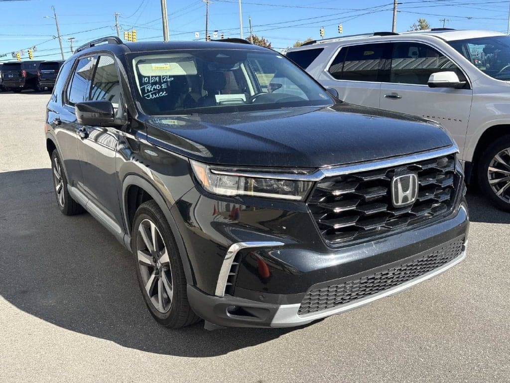 2024 Honda Pilot Touring — photo 1 of 5