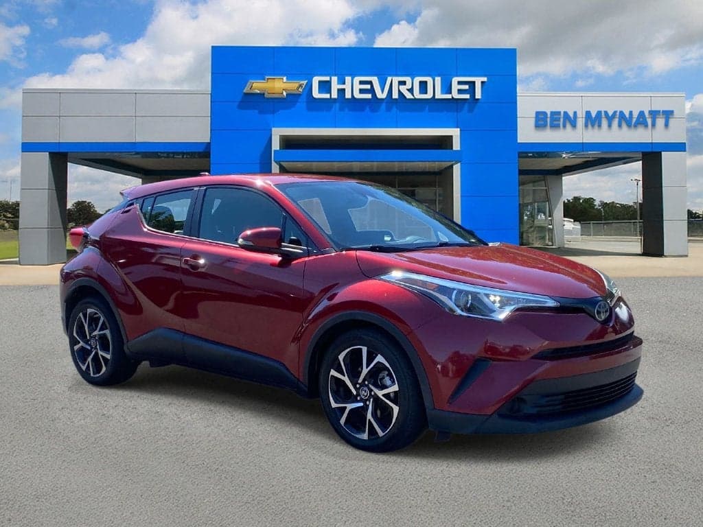 2019 Toyota C-HR XLE — photo 1 of 5
