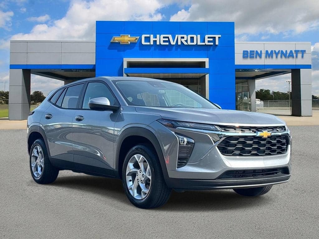 2026 Chevrolet Trax LS — photo 1 of 56