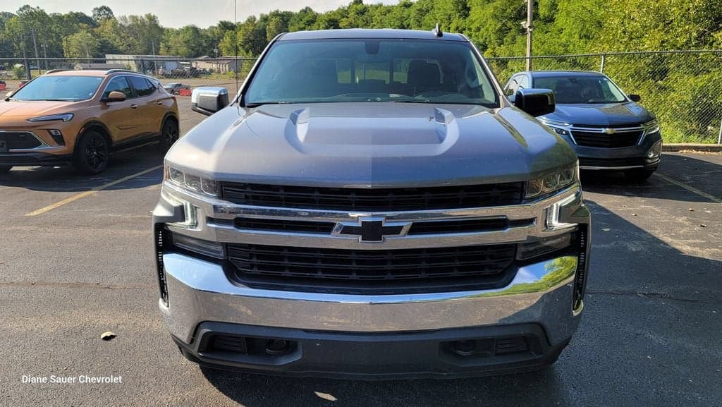 2021 Chevrolet Silverado 1500 LT — photo 1 of 24