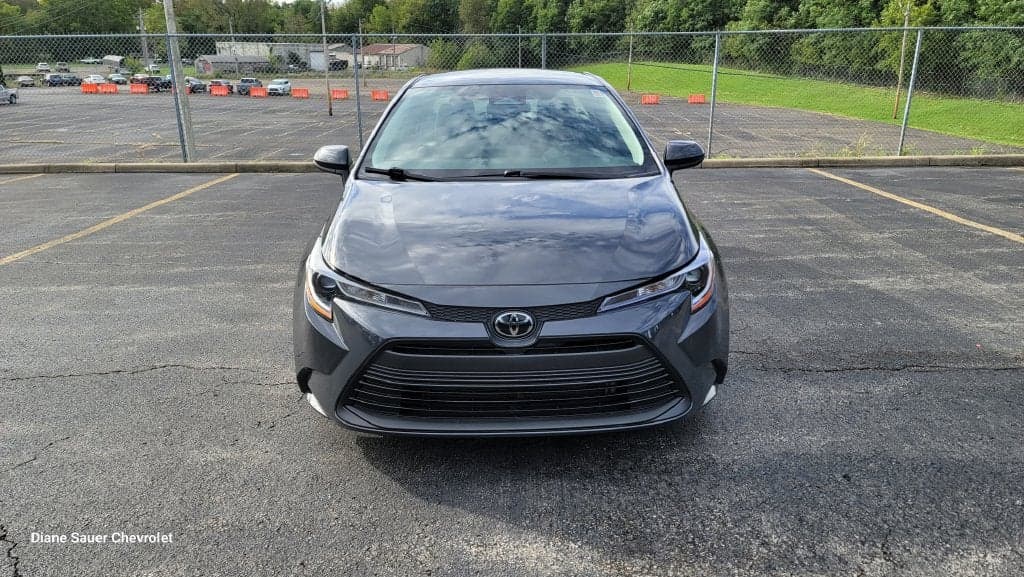 2024 Toyota Corolla LE — photo 1 of 9