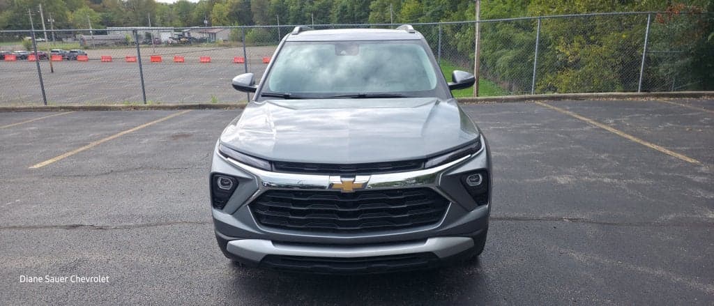 2024 Chevrolet Trailblazer LT — photo 1 of 9