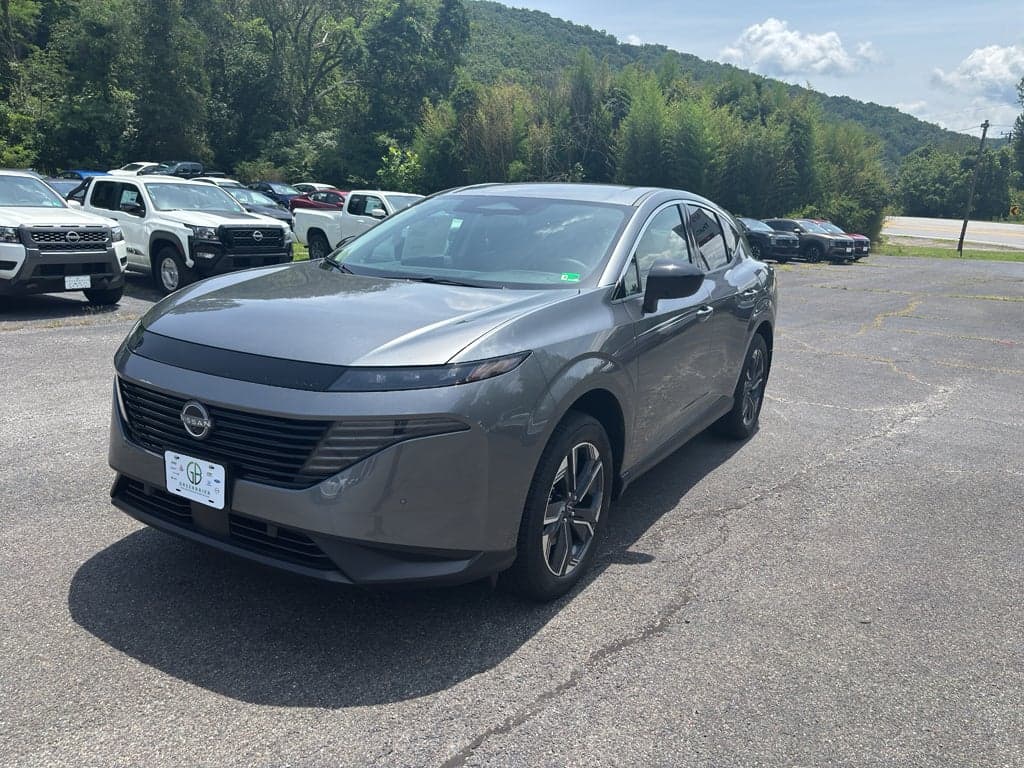2025 Nissan Murano SV — photo 1 of 14