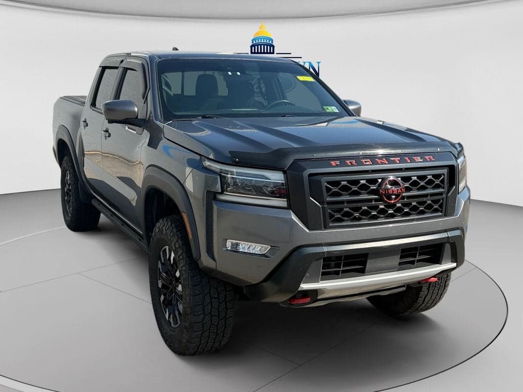 2023 Nissan Frontier PRO-4X — photo 1 of 31