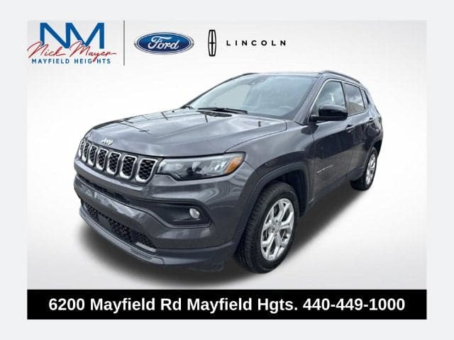 2024 Jeep Compass Latitude — photo 1 of 31