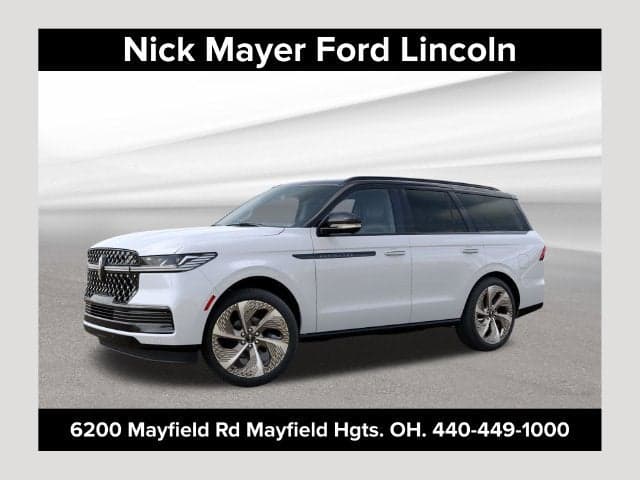 2027 Lincoln Navigator Base — photo 1 of 5