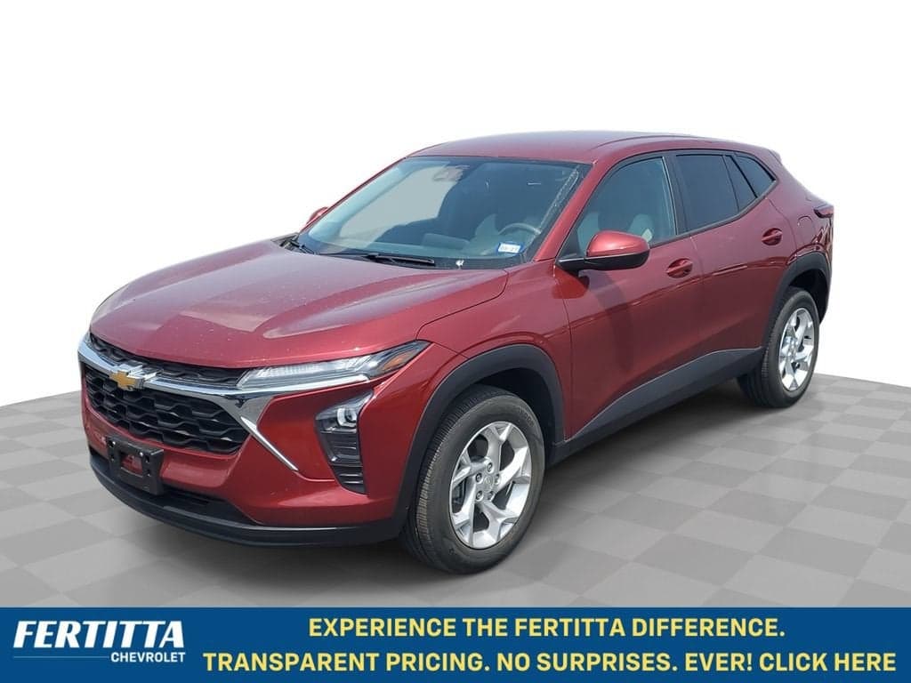 2024 Chevrolet Trax LS — photo 1 of 32