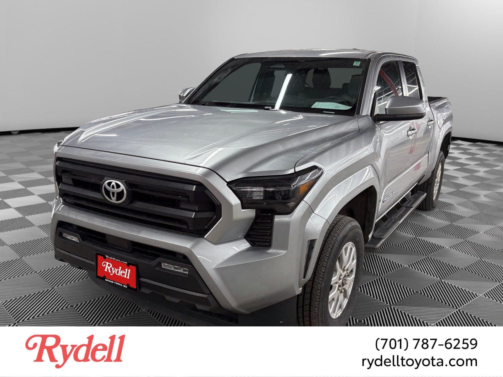 2025 Toyota Tacoma 4WD SR5 — photo 1 of 5