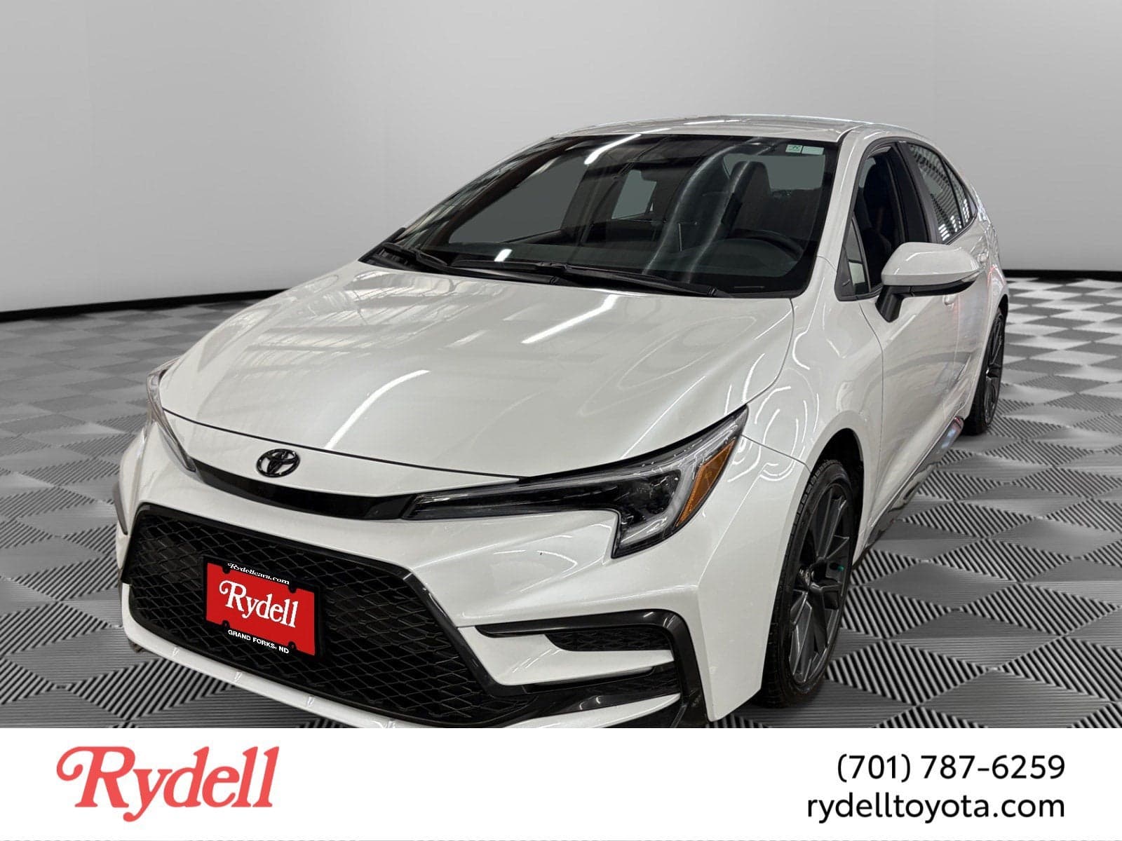 2026 Toyota Corolla SE — photo 1 of 5