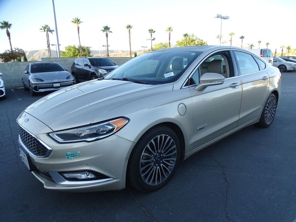 2017 Ford Fusion Energi Platinum — photo 1 of 9