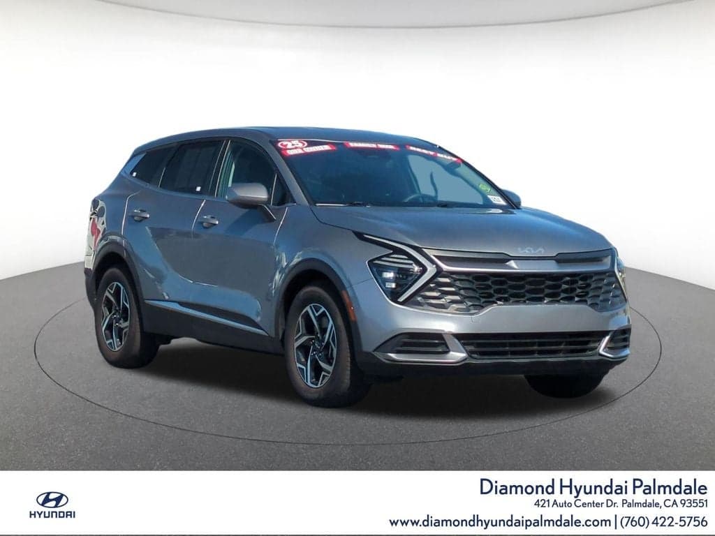 2025 Kia Sportage LX — photo 1 of 33