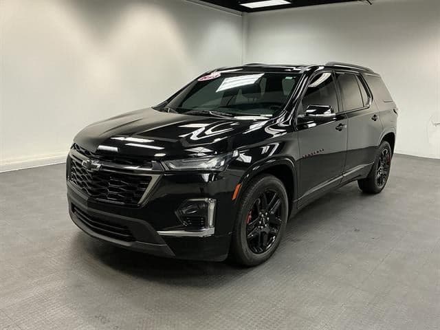2023 Chevrolet Traverse Premier — photo 1 of 43