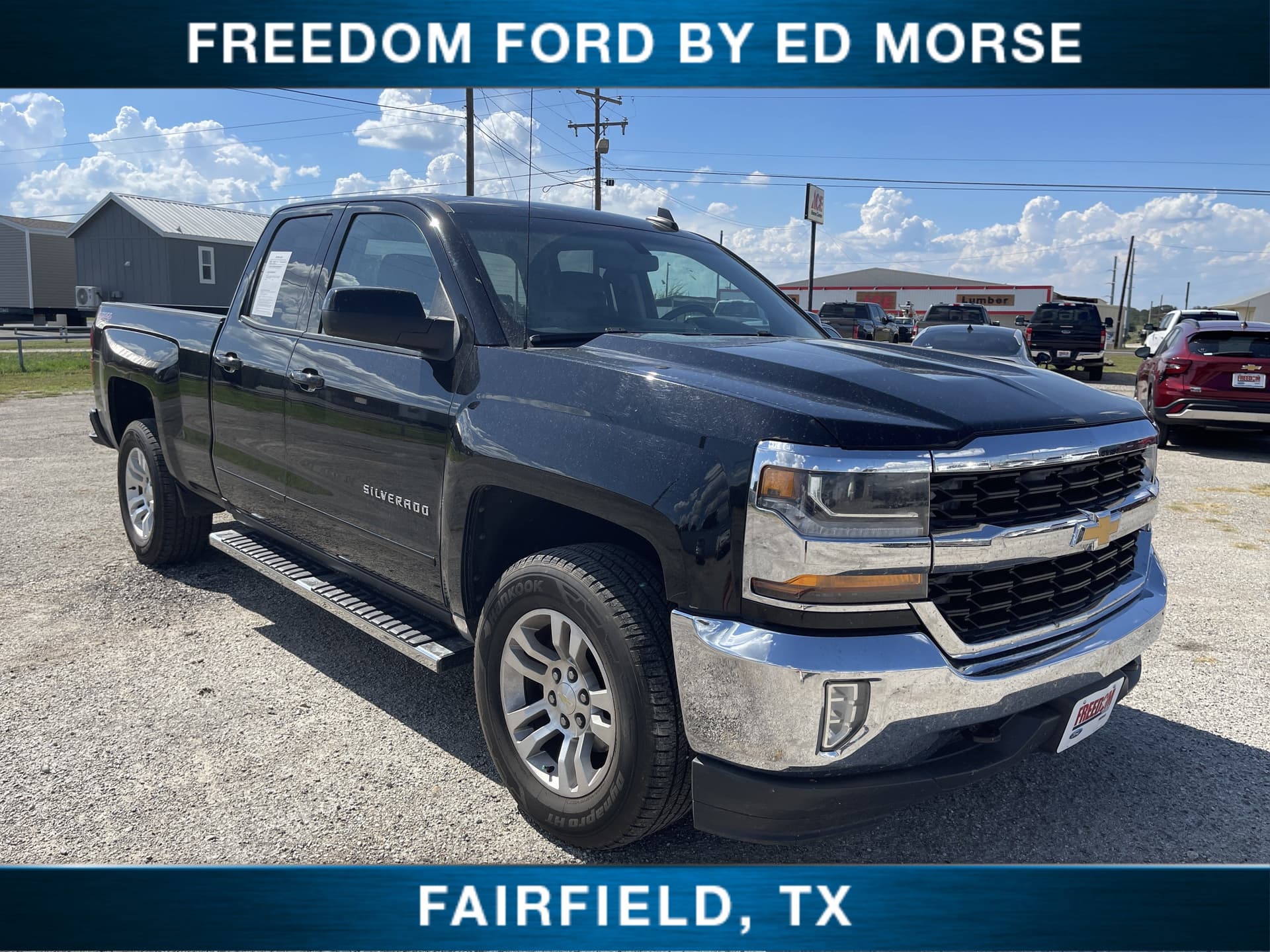 2016 Chevrolet Silverado 1500 LT — photo 1 of 38