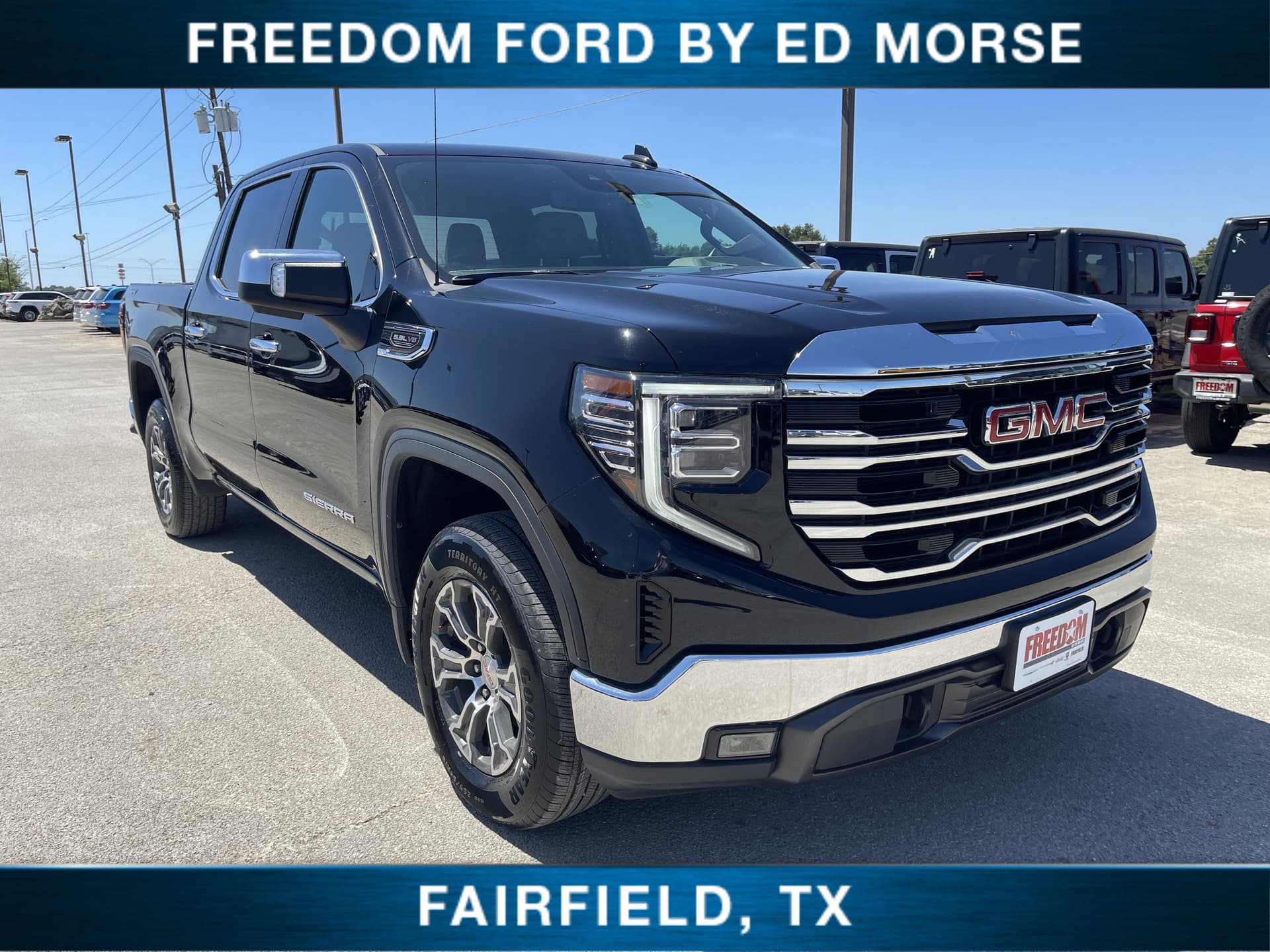 2025 GMC Sierra 1500 SLT — photo 1 of 38