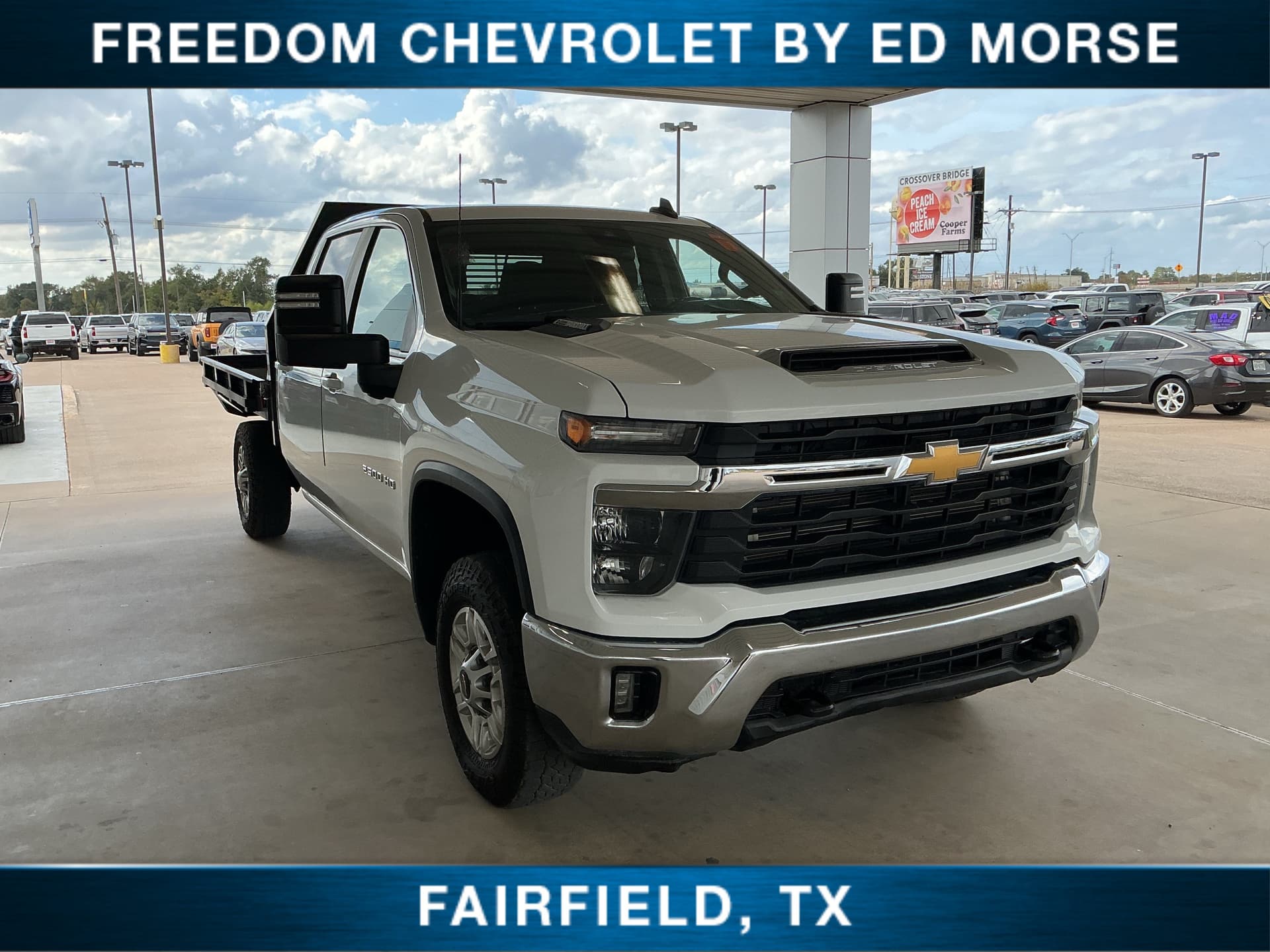 2024 Chevrolet Silverado 2500HD LT — photo 1 of 5
