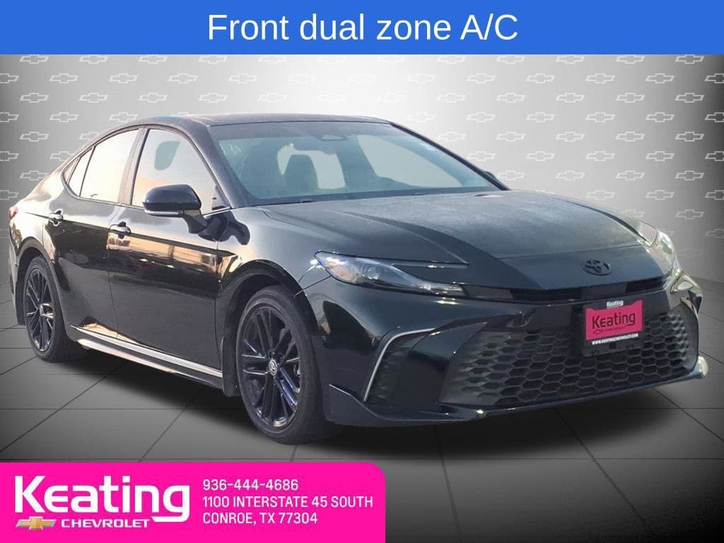 2025 Toyota Camry SE — photo 1 of 27