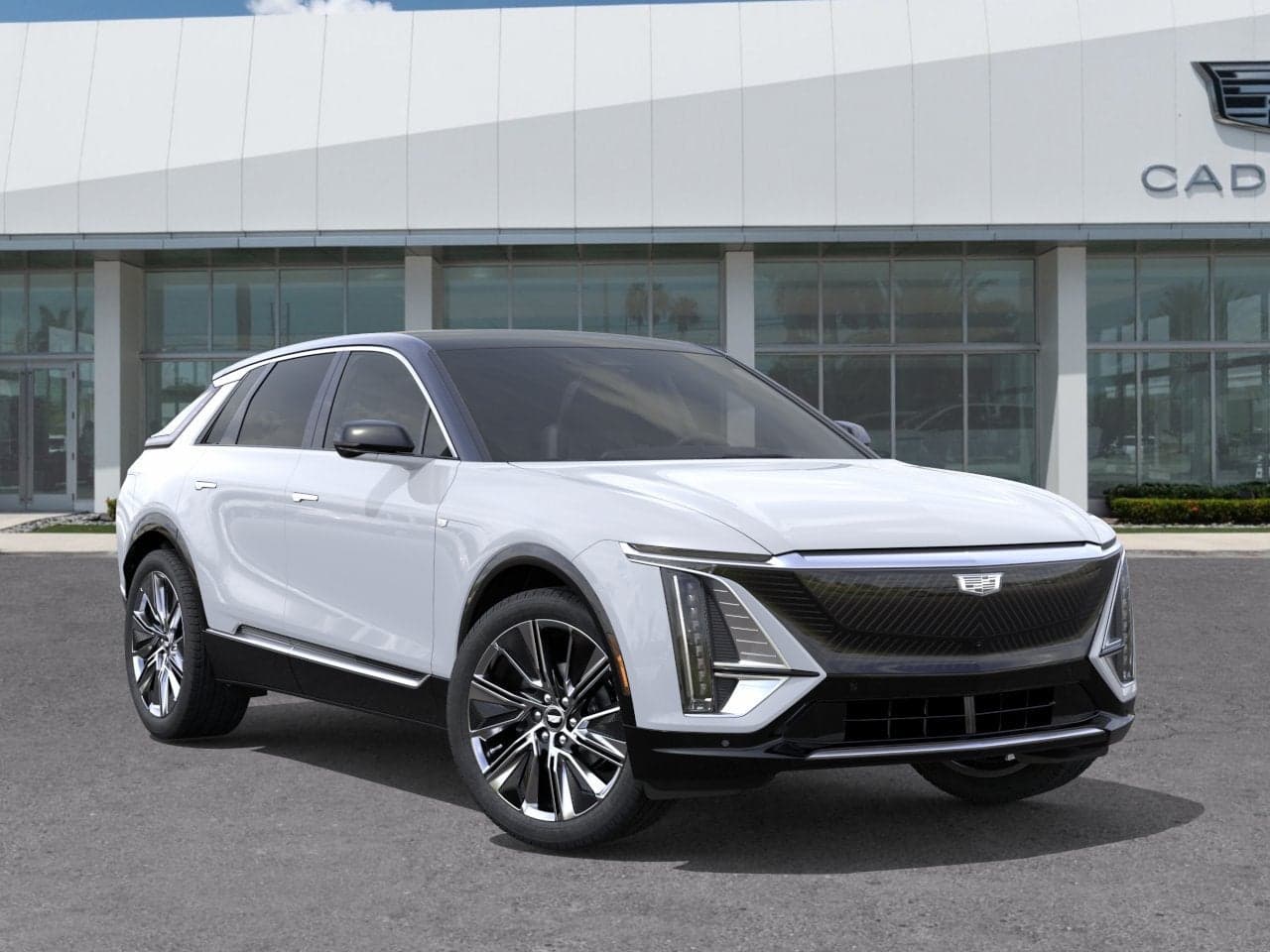 2027 Cadillac LYRIQ Signature Luxury — photo 1 of 25