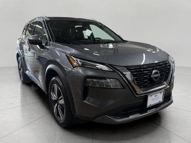 2023 Nissan Rogue SL — photo 1 of 5