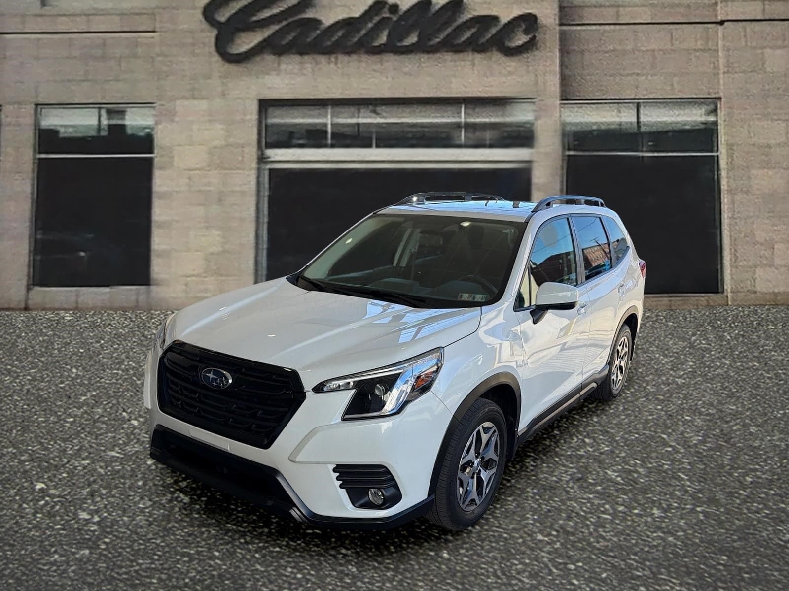 2022 Subaru Forester Premium — photo 1 of 5