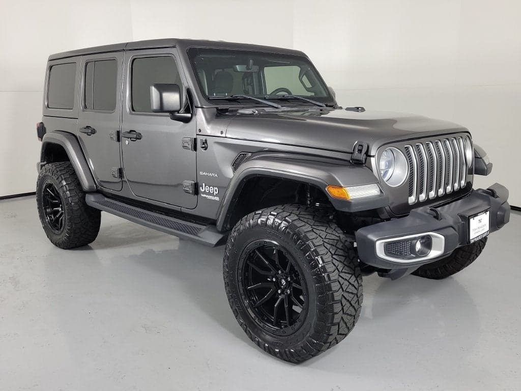 2018 Jeep Wrangler Unlimited Sahara — photo 1 of 29