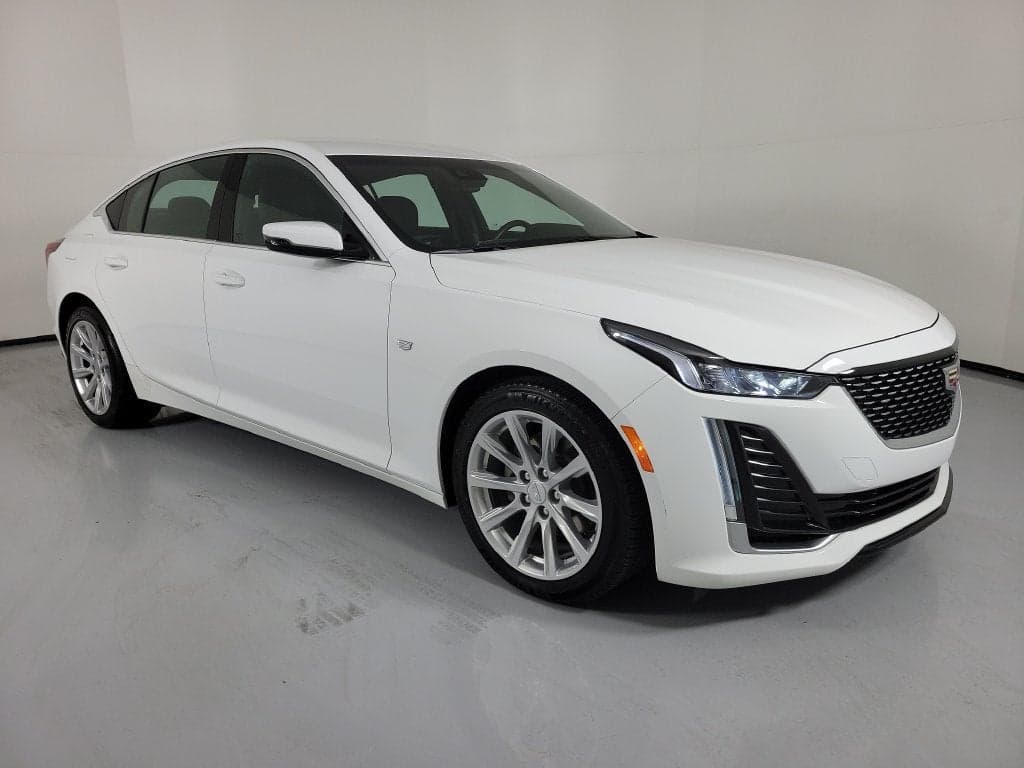 2024 Cadillac CT5 Luxury — photo 1 of 5