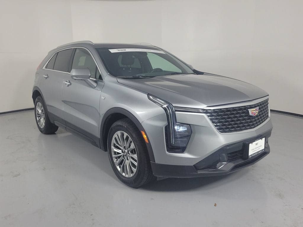 2025 Cadillac XT4 FWD Premium Luxury — photo 1 of 5