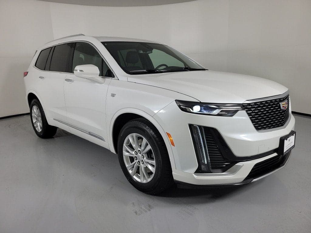 2024 Cadillac XT6 FWD Luxury — photo 1 of 5