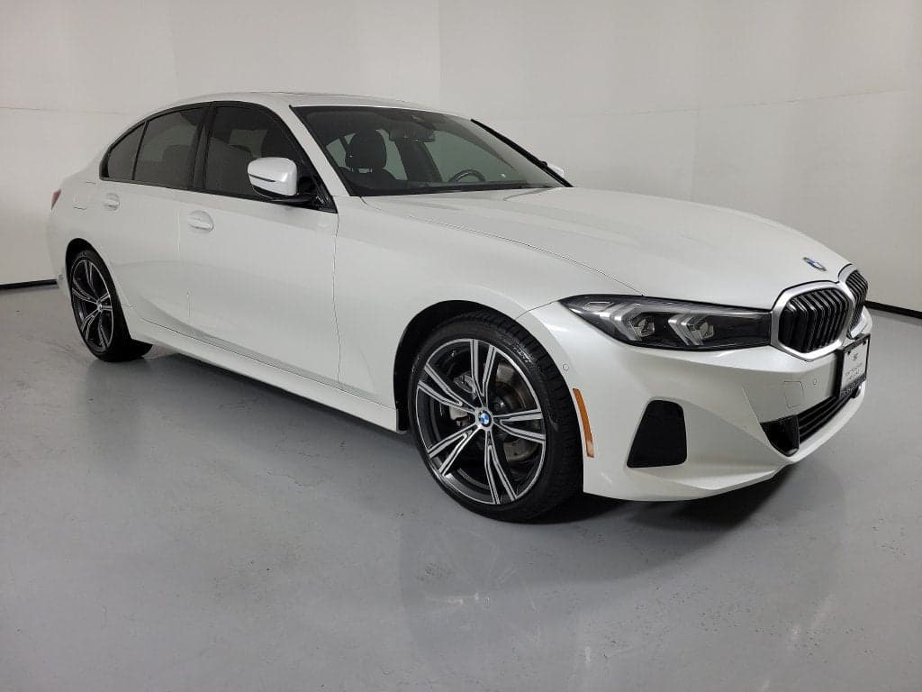 2023 BMW 3 Series 330i — photo 1 of 5