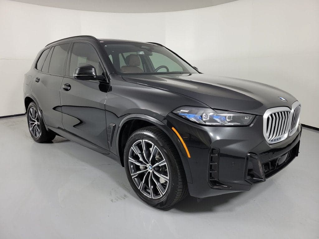 2025 BMW X5 sDrive40i — photo 1 of 11