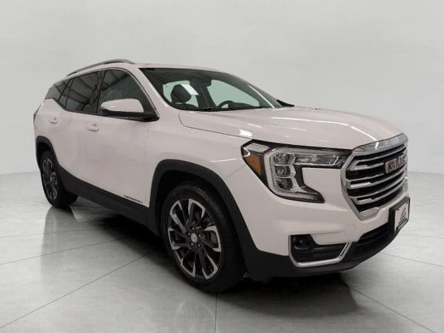 2024 GMC Terrain Base — photo 1 of 5