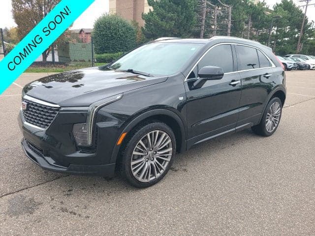2024 Cadillac XT4 Base — photo 1 of 30