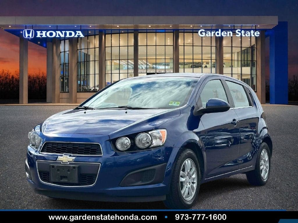 2013 Chevrolet Sonic LT — photo 1 of 26