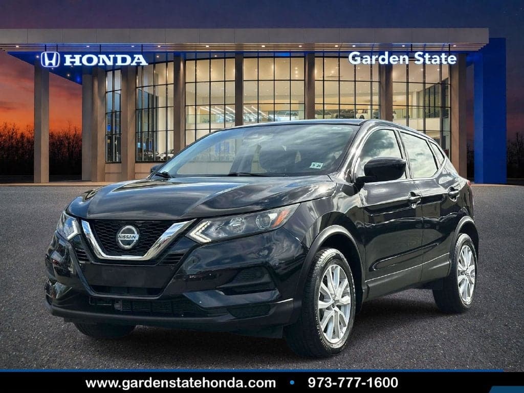 2020 Nissan Rogue Sport S — photo 1 of 27