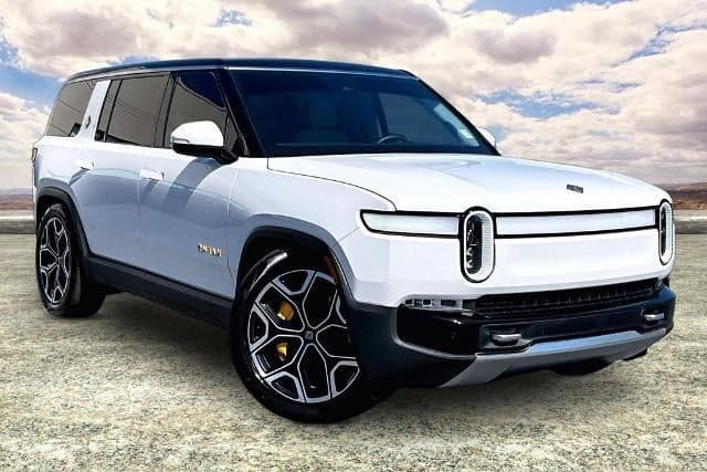 2023 Rivian R1S Adventure — photo 1 of 5