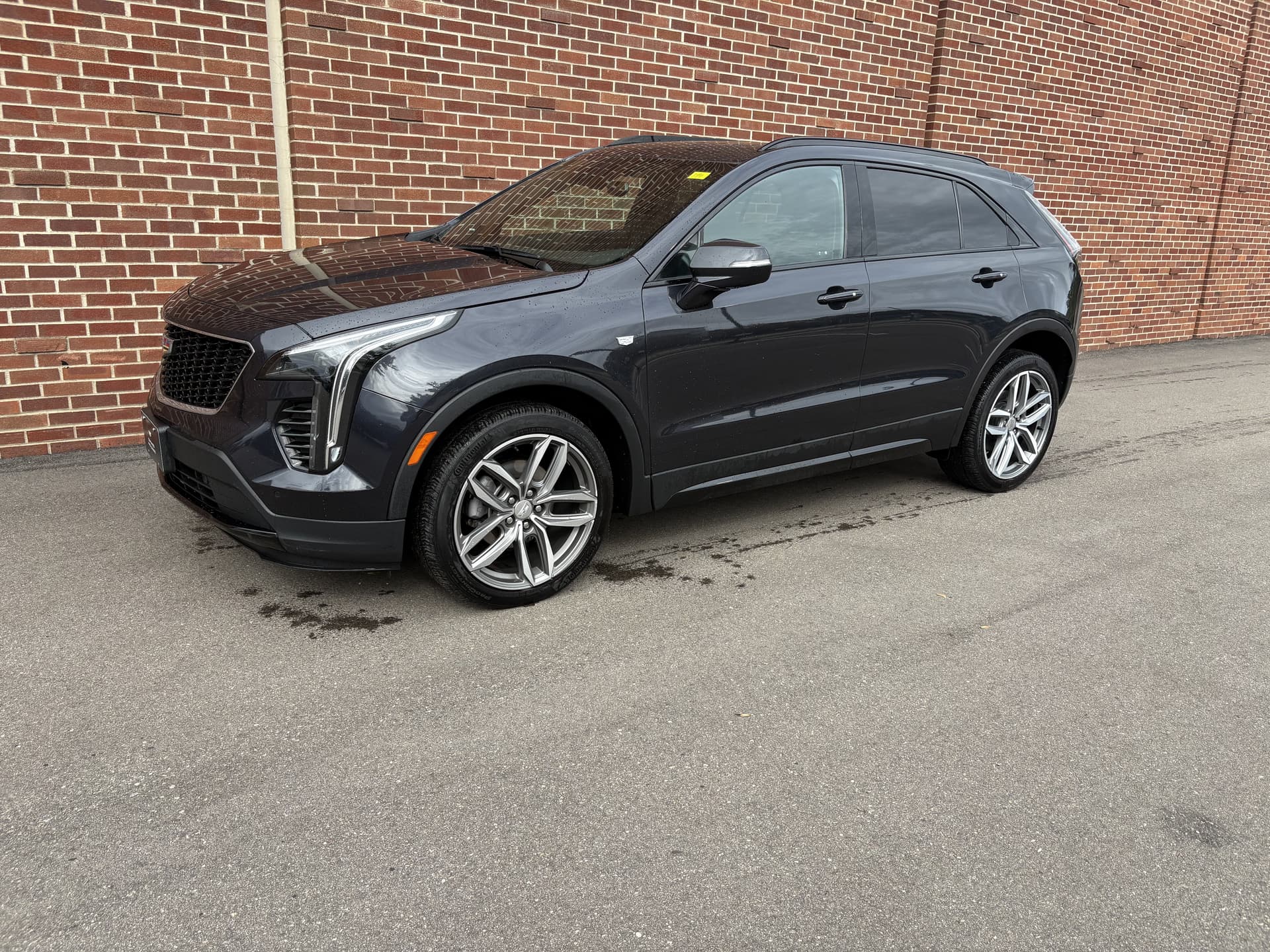 2023 Cadillac XT4 AWD Sport — photo 1 of 24