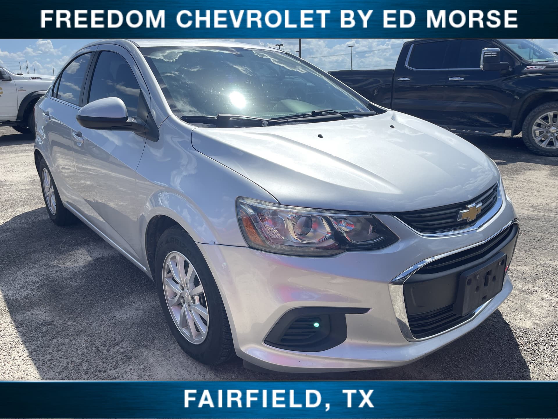 2017 Chevrolet Sonic LT — photo 1 of 5