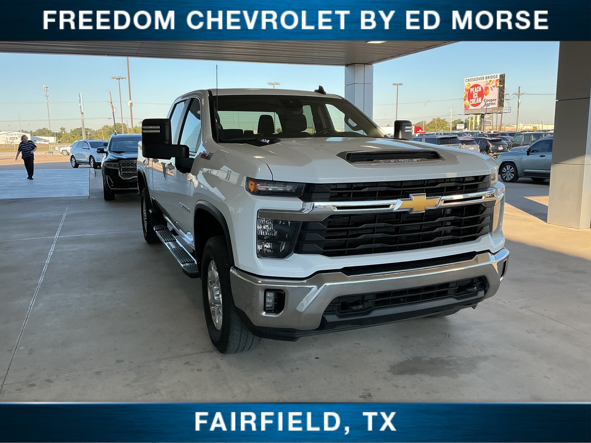 2025 Chevrolet Silverado 2500HD LT — photo 1 of 5