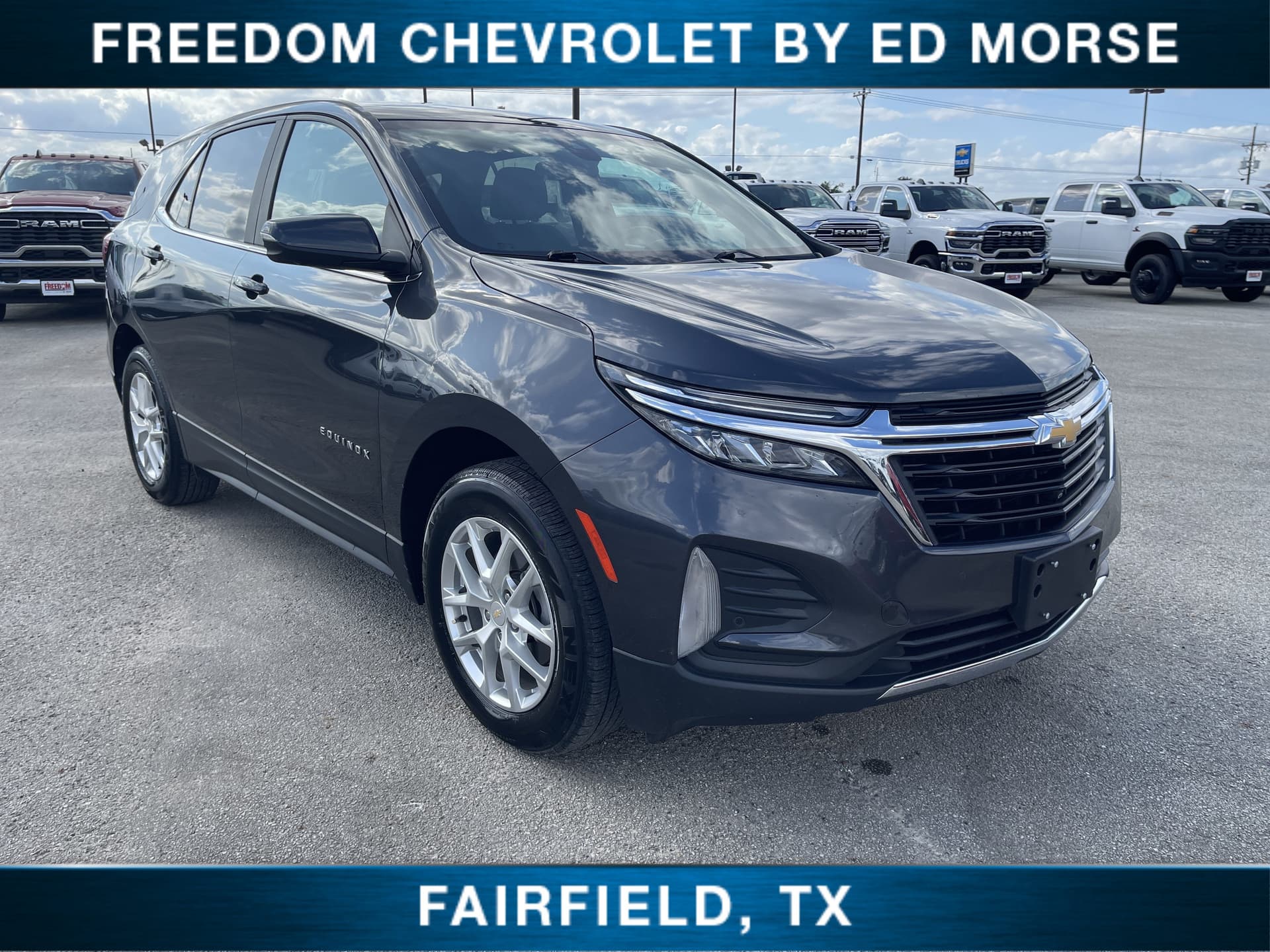 2022 Chevrolet Equinox LT — photo 1 of 5