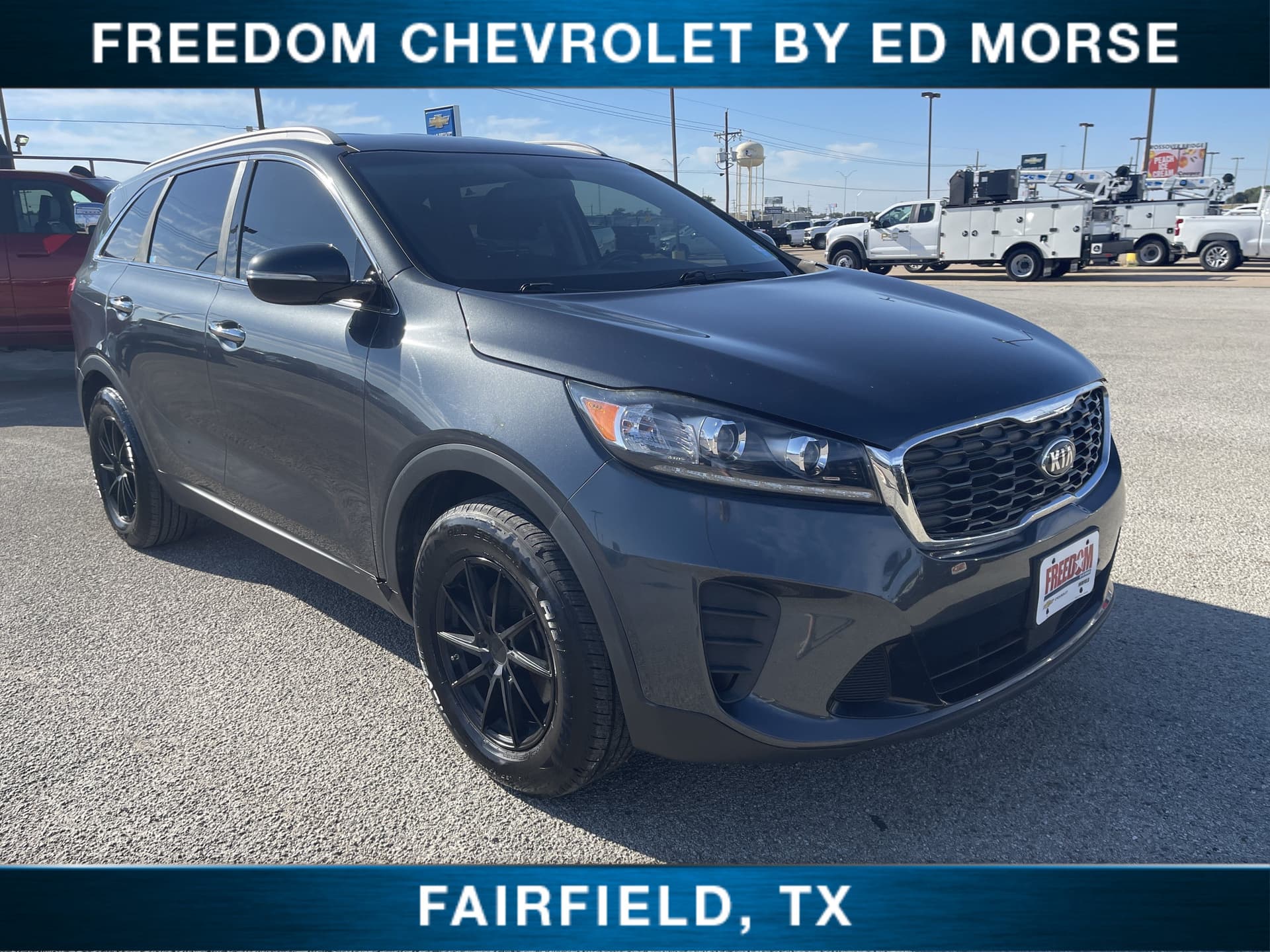 2020 Kia Sorento LX — photo 1 of 38