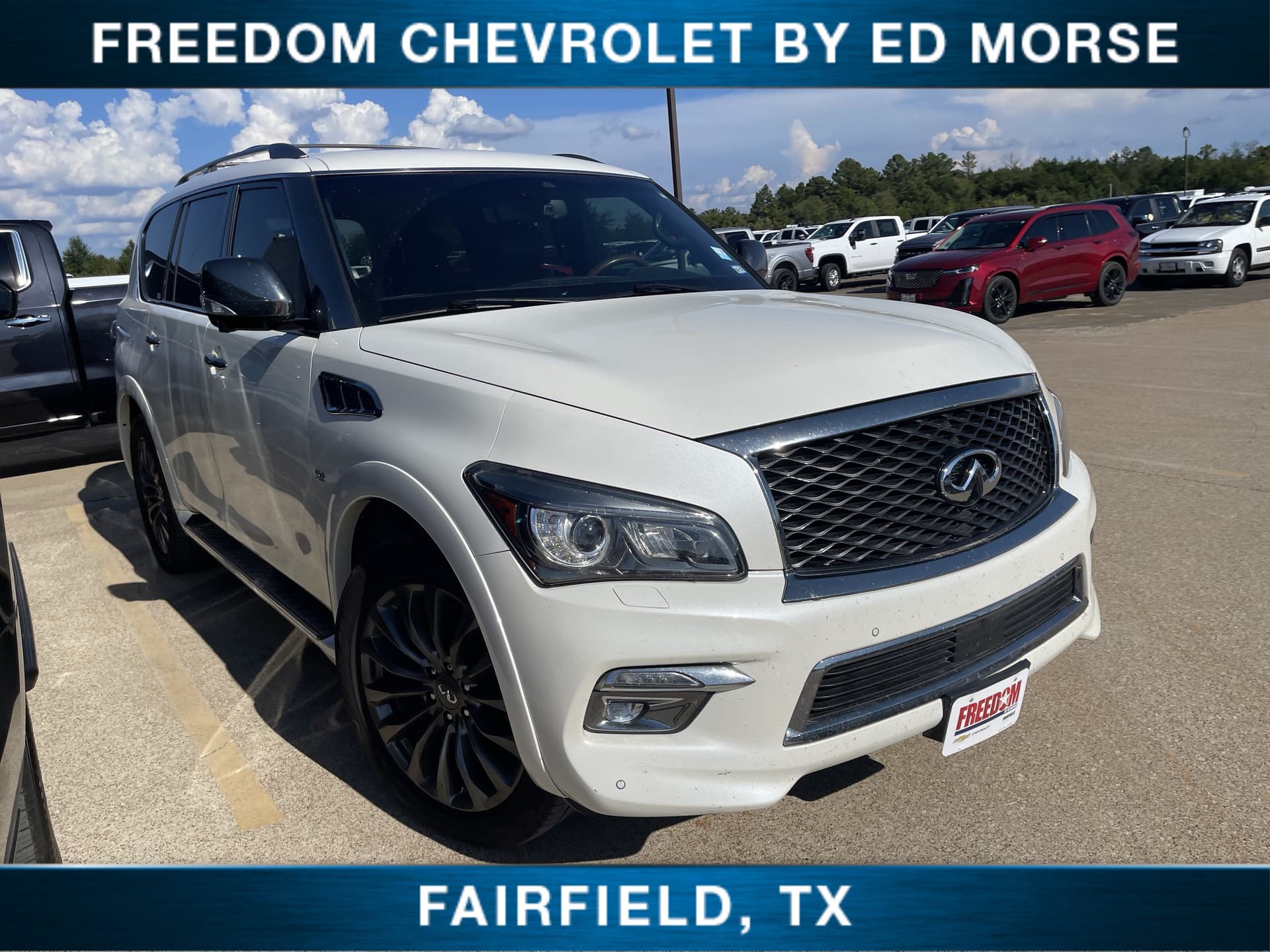 2017 INFINITI QX80 Limited — photo 1 of 2