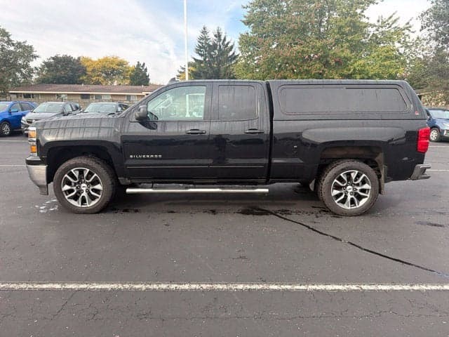 2015 Chevrolet Silverado 1500 LT — photo 1 of 5