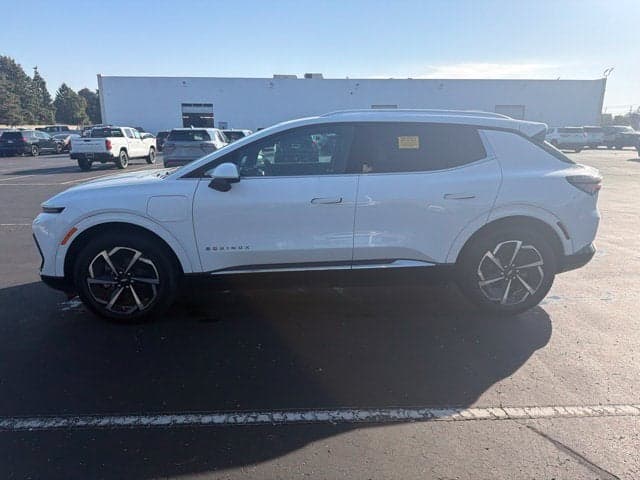 2024 Chevrolet Equinox EV 2LT — photo 1 of 5